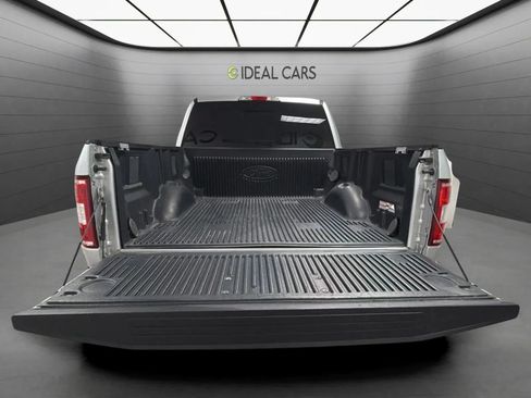 Used 2018 Ford F150 XLT w/ Equipment Group 302A Luxury AWD/4WD image 19