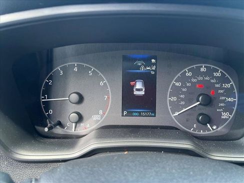 Used 2025 Toyota Corolla Cross LE FWD image 13