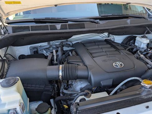 Used 2014 Toyota Sequoia Platinum image 29