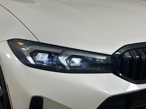 New 2026 BMW 330i xDrive Sedan w/ M Sport Package AWD/4WD image 9