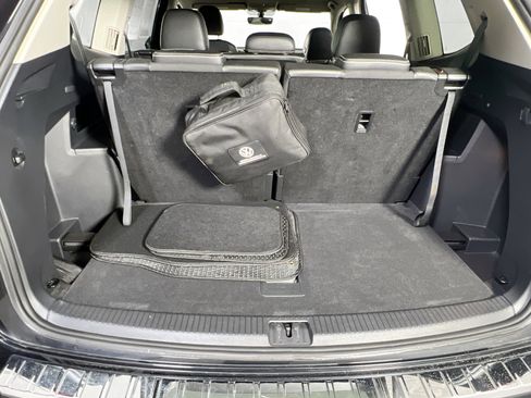 Used 2023 Volkswagen Atlas SE image 25