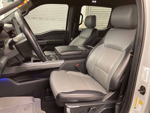 Used 2023 Ford F150 Lightning Lariat image 21