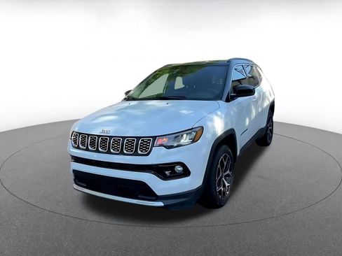 Used 2025 Jeep Compass Limited AWD/4WD image 7