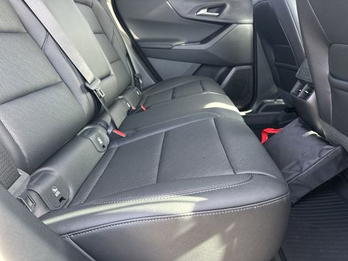 New 2026 Chevrolet Equinox LT w/ Convenience Package II image 17