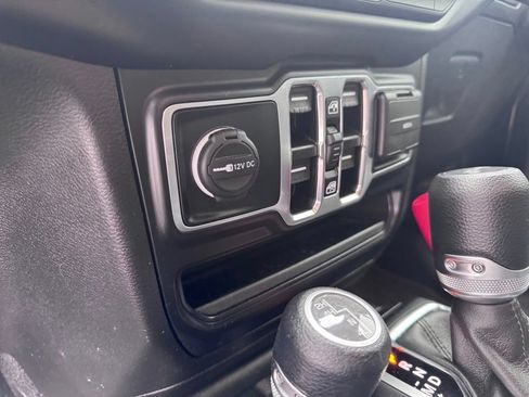 Used 2022 Jeep Wrangler Unlimited Sport AWD/4WD image 21