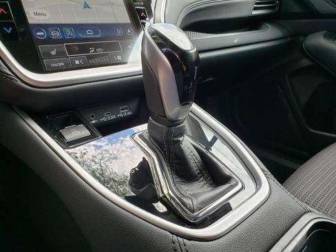 Used 2025 Subaru Outback Premium AWD/4WD image 25