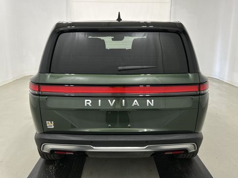 Used 2024 Rivian R1S Adventure AWD/4WD image 4
