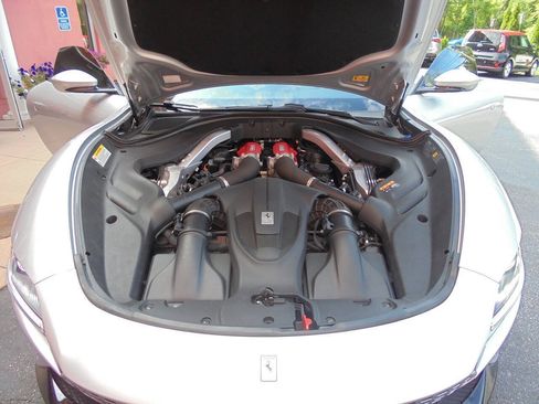 Used 2021 Ferrari Roma RWD image 39