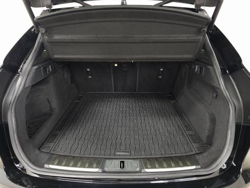 Certified 2022 Jaguar F-PACE S image 5