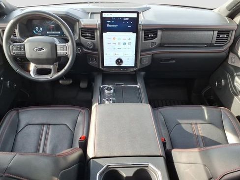 Used 2023 Ford Expedition Limited image 8