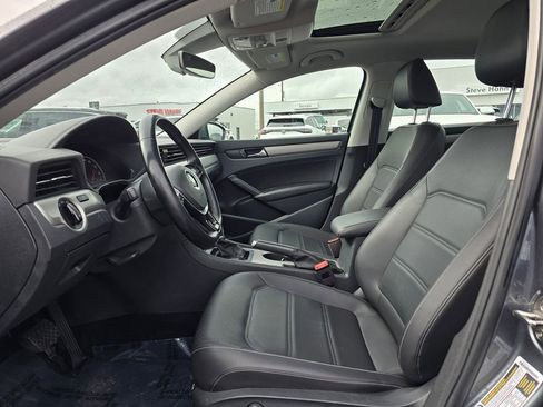 Used 2020 Volkswagen Passat 2.0T SE image 25