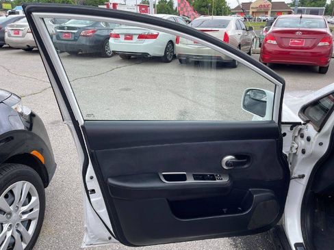 Used 2008 Nissan Versa 1.8 S w/ PWR Pkg image 8