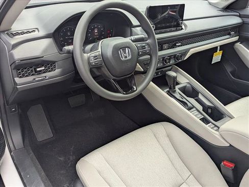 New 2025 Honda Accord SE image 3