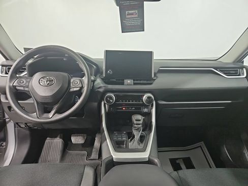Used 2024 Toyota RAV4 LE AWD/4WD image 18