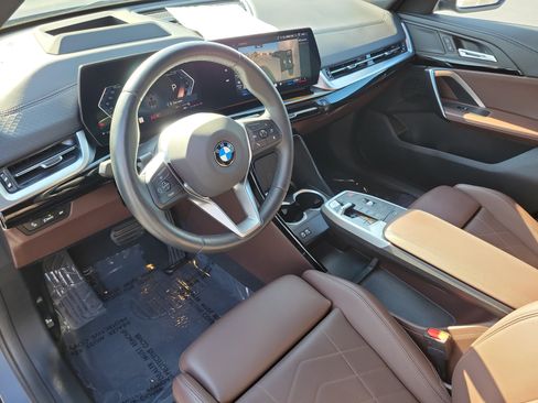 Used 2025 BMW X2 xDrive28i AWD/4WD image 23