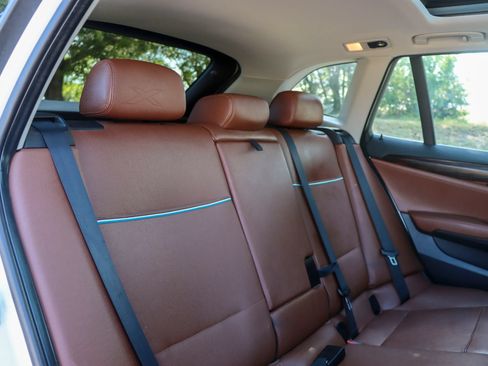 Used 2014 BMW X1 sDrive28i RWD image 18