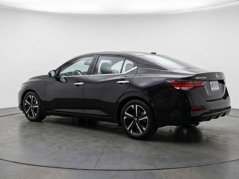 Used 2025 Nissan Sentra SV FWD image 6