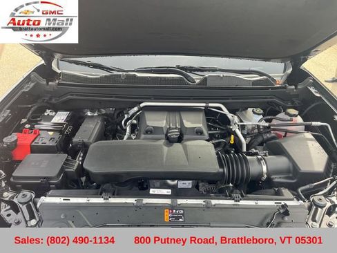 Used 2025 GMC Canyon AT4 w/ Technology Plus Package image 24