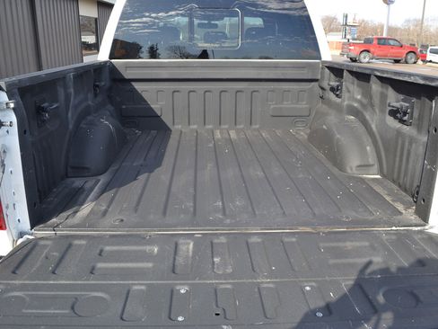 Used 2018 Ford F150 Platinum w/ Equipment Group 701A Luxury image 8