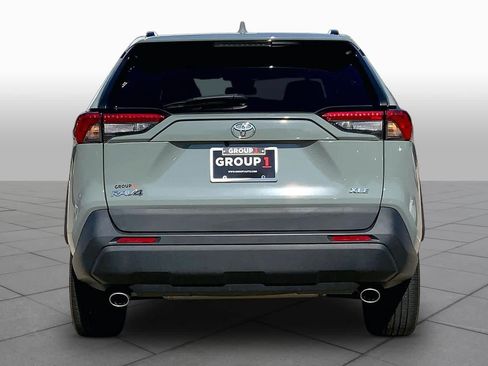 Used 2023 Toyota RAV4 XLE Premium FWD image 5