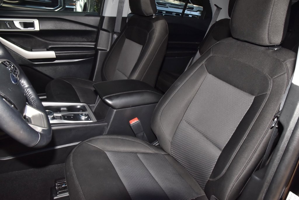 Used 2023 Ford Explorer XLT AWD/4WD image 31