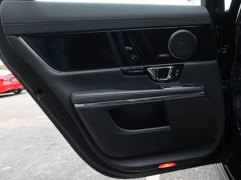 Used 2019 Jaguar XJ R-Sport image 49