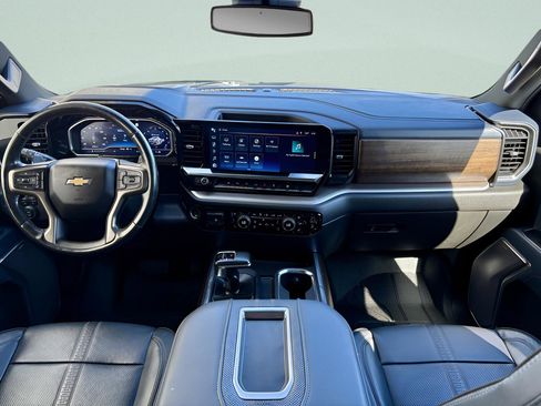 Used 2022 Chevrolet Silverado 1500 High Country image 34