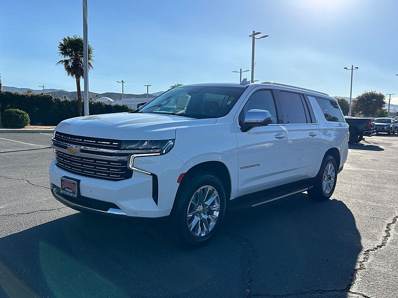 Used 2023 Chevrolet Suburban Premier RWD image 3