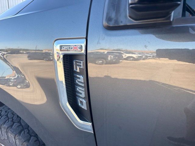 Used 2020 Ford F250 XL w/ STX Appearance Package AWD/4WD image 16