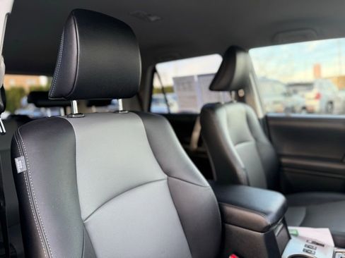 Used 2017 Toyota 4Runner SR5 Premium image 22