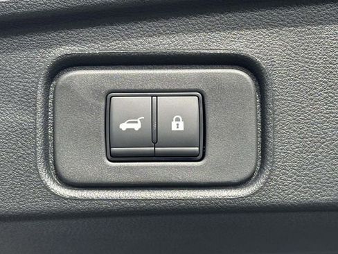 New 2026 Nissan Pathfinder SV image 12