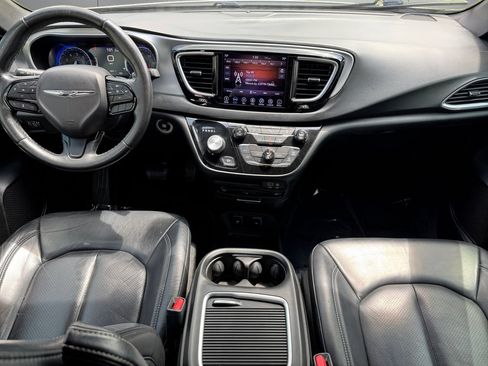 Used 2018 Chrysler Pacifica Touring-L Plus w/ S Appearance Package FWD image 12