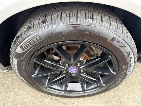Used 2005 Ford Thunderbird RWD image 19