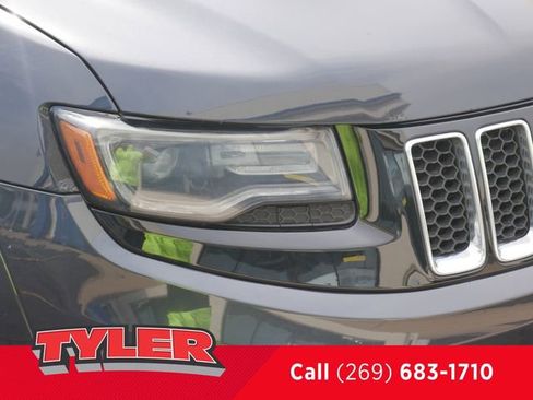 Used 2016 Jeep Grand Cherokee SRT AWD/4WD image 10