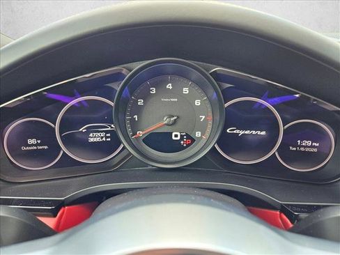 Used 2021 Porsche Cayenne image 11