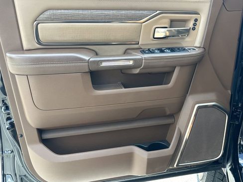 Used 2021 RAM 2500 Limited image 9