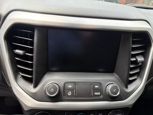 Used 2023 GMC Acadia SLE w/ Driver Convenience Package FWD image 12