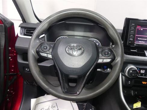 Used 2021 Toyota RAV4 XLE AWD/4WD image 30