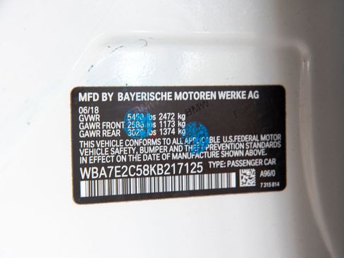 Used 2019 BMW 740i w/ M Sport Package image 33