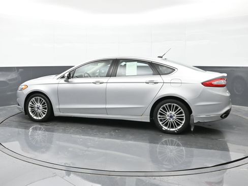 Used 2014 Ford Fusion SE w/ Equipment Group 202A image 5