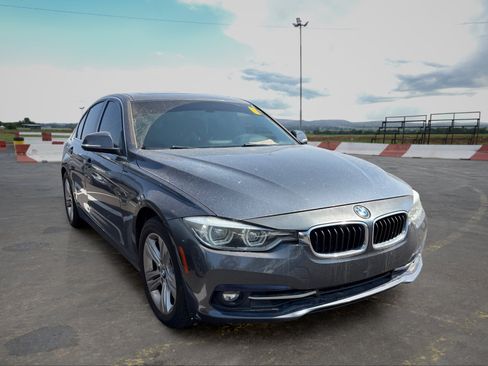 Used 2018 BMW 330i Sedan RWD image 2