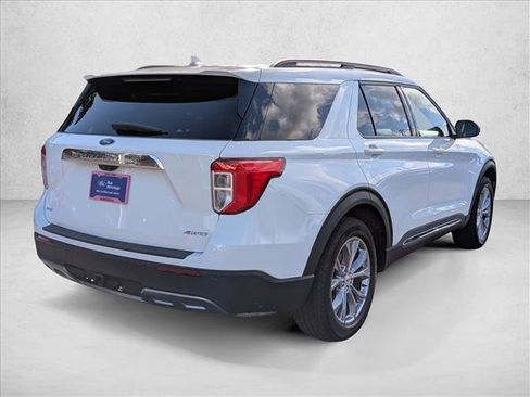 Used 2023 Ford Explorer XLT w/ Equipment Group 202A AWD/4WD image 5