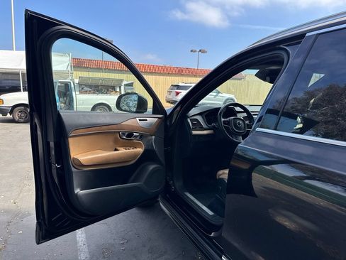 Used 2018 Volvo XC90 T6 Inscription w/ Convenience Package AWD/4WD image 4
