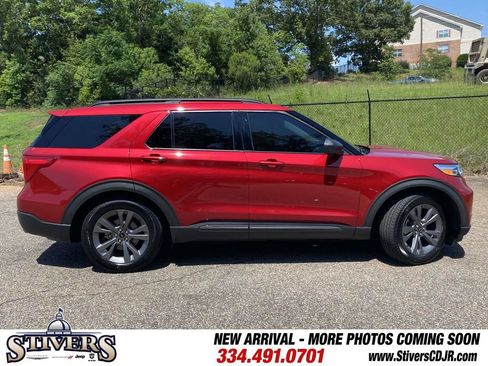Used 2021 Ford Explorer XLT w/ Equipment Group 202A RWD image 10