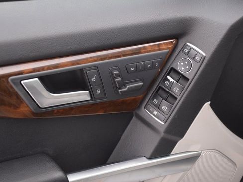 Used 2015 Mercedes-Benz GLK 350 2WD image 21