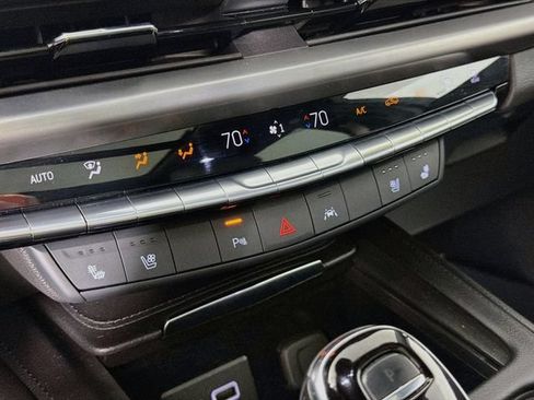 Used 2024 Cadillac XT4 Sport AWD/4WD image 16