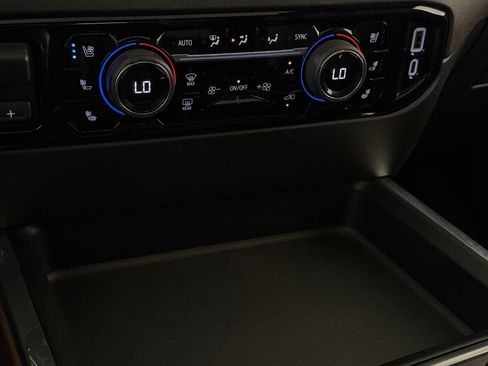Used 2024 Chevrolet Silverado 2500 High Country w/ High Country Premium Package AWD/4WD image 20