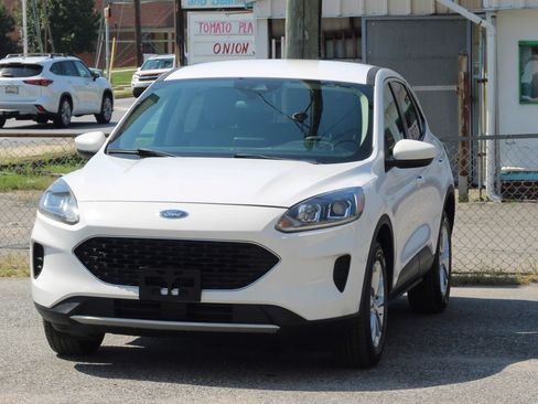 Used 2020 Ford Escape SE AWD/4WD image 3