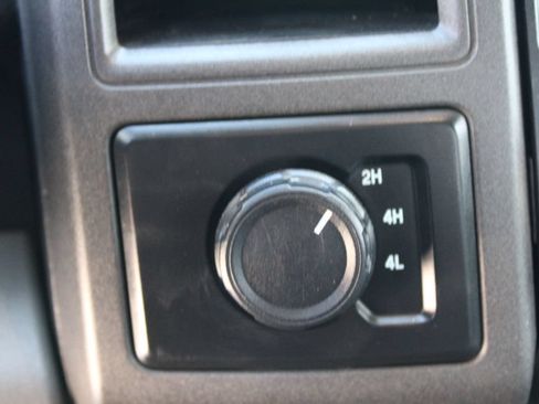 Used 2022 Ford F250 XL w/ Power Equipment Group AWD/4WD image 12