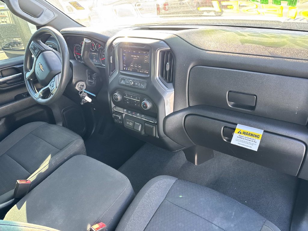 Used 2022 Chevrolet Silverado 2500 Custom w/ Custom Value Package AWD/4WD image 11